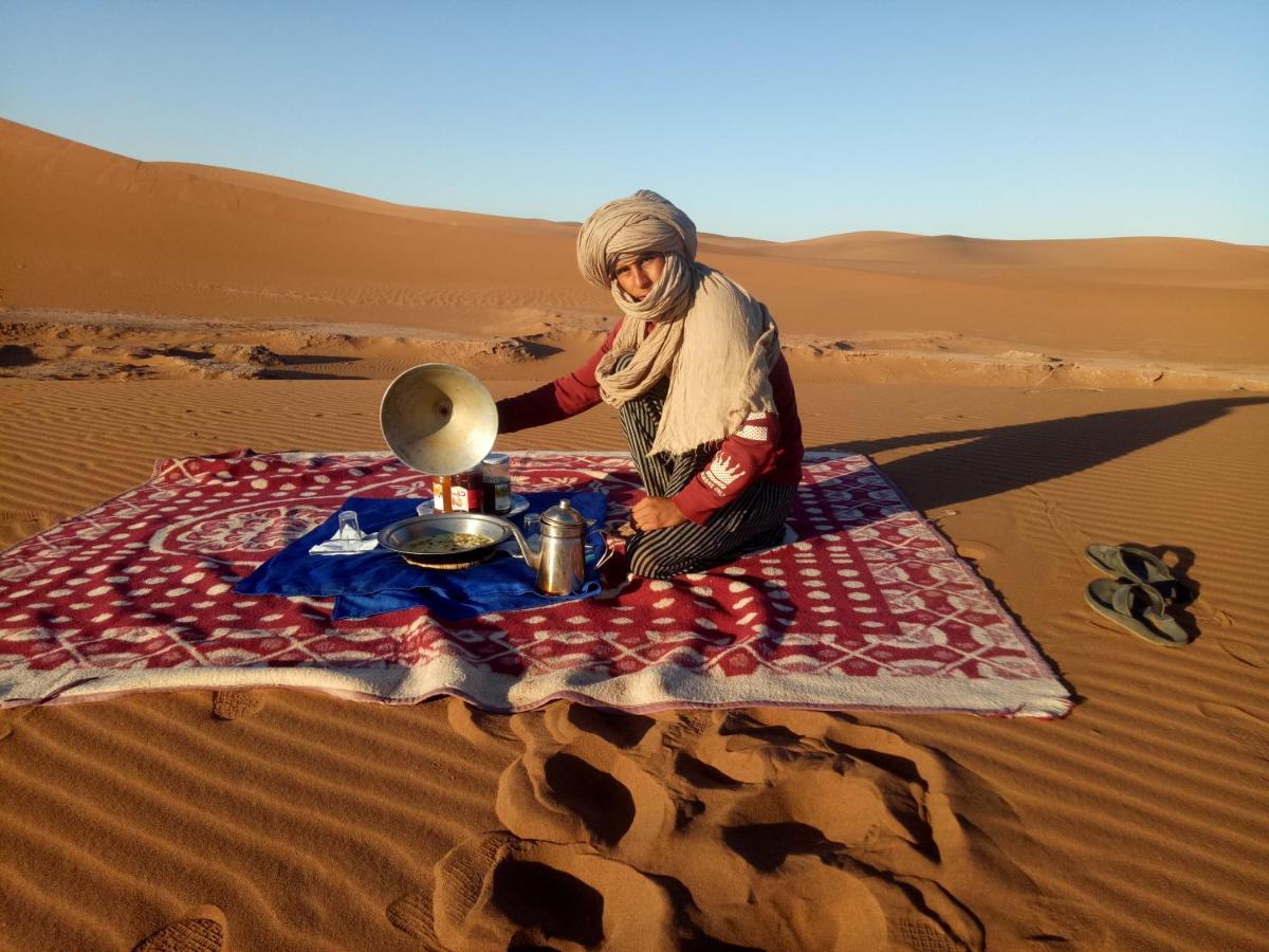 Sahara Peace Camp Hotel ซากอร่า ภายนอก รูปภาพ