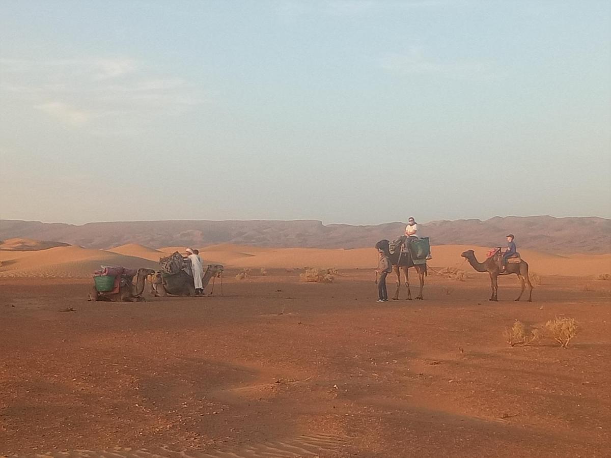 Sahara Peace Camp Hotel ซากอร่า ภายนอก รูปภาพ