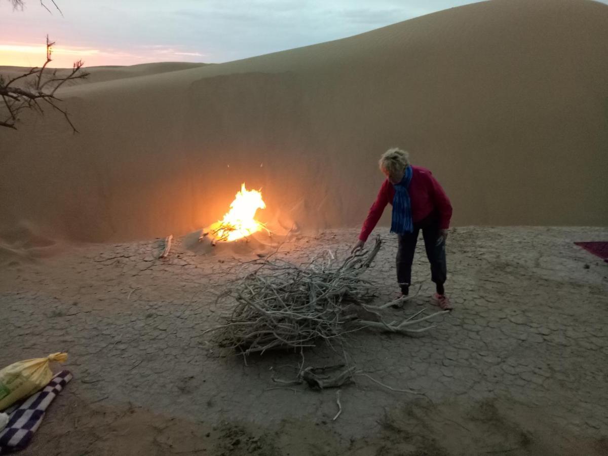 Sahara Peace Camp Hotel ซากอร่า ภายนอก รูปภาพ