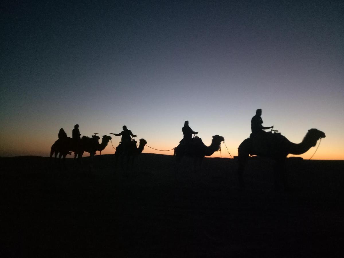 Sahara Peace Camp Hotel ซากอร่า ภายนอก รูปภาพ